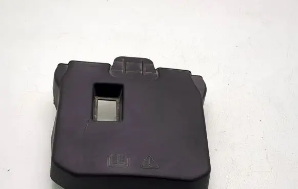 Ford Kuga II Battery box tray cover/lid AM5110A659AD