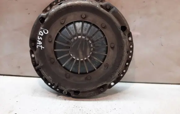 Volkswagen PASSAT B4 Pressure plate M228XM240