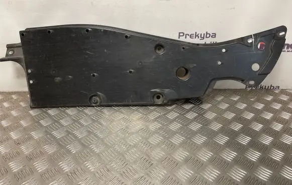 Toyota RAV 4 (XA40) Engine splash shield/under tray 5081948012