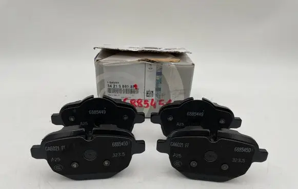 BMW 5 G30 G31 G38 Brake pads (rear) 6885451