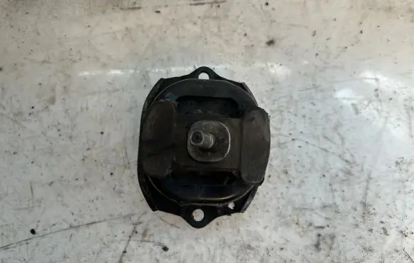 BMW X5 E70 Engine mount bracket P678065302