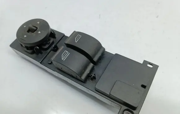 Ford Focus Electric window control switch 7M5T14529BA L8A1C 03168080