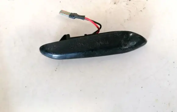 BMW 1 E81 E87 Front fender indicator light e88618