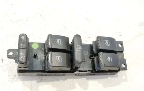 Volkswagen Golf IV Electric window control switch 7M6959857