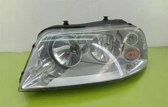 Volkswagen Sharan Headlight/headlamp 0301182201