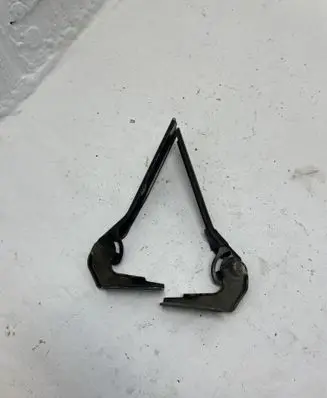 Skoda Superb B5 (3U) Engine bonnet/hood hinges 3B0823302A 3B08233401A