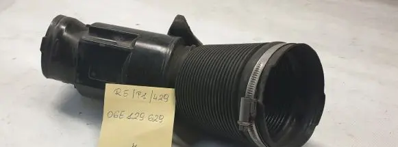 Audi A6 S6 C6 4F Air intake duct part 06E129629P