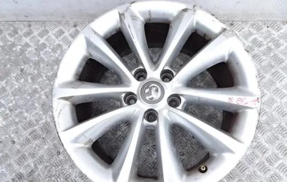 Opel Zafira C R18 alloy rim 