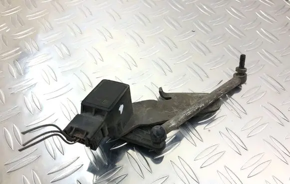 Headlight/headlamp level sensor