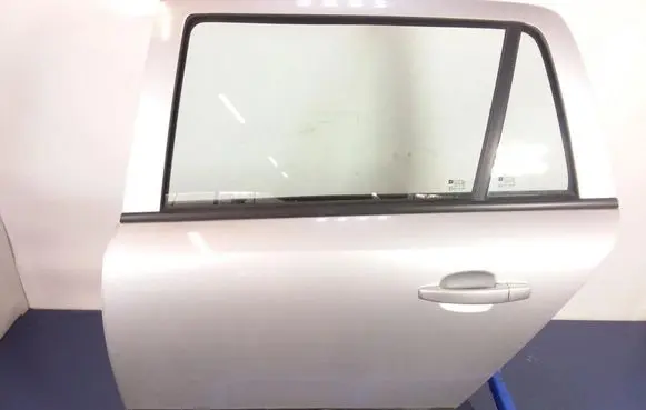 Opel Astra H Rear door 
