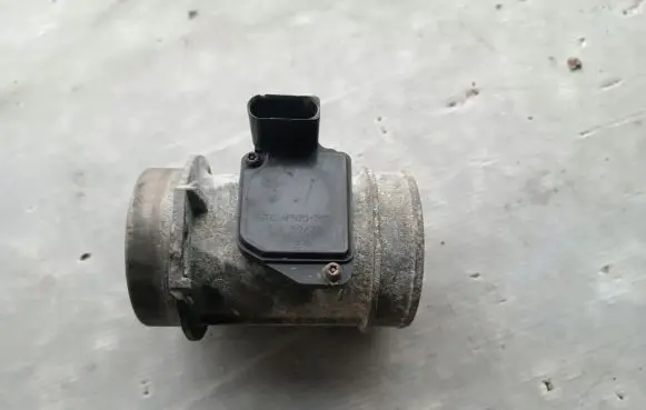 Audi A6 S6 C5 4B Mass air flow meter HTCAFH70250