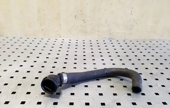 Volvo XC70 Engine coolant pipe/hose 31368800