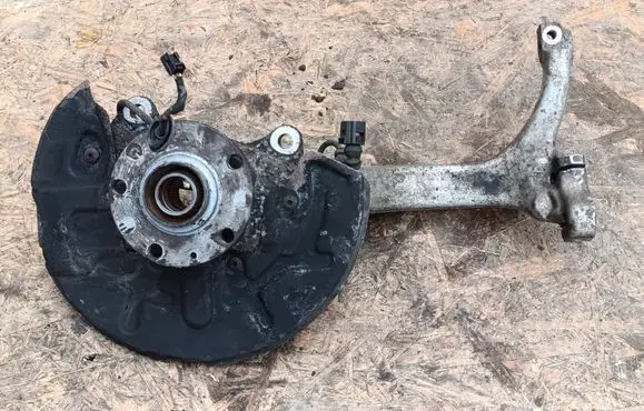 Front wheel hub spindle knuckle