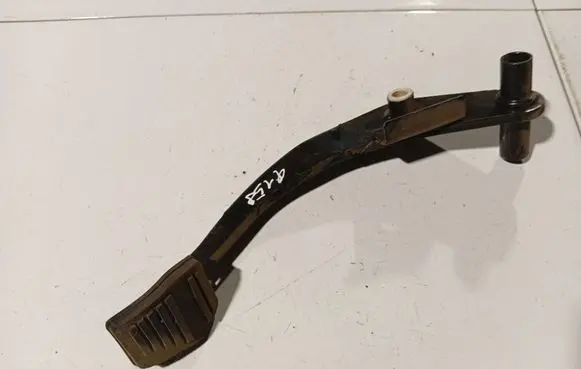 Ford Mondeo Mk III Brake pedal 