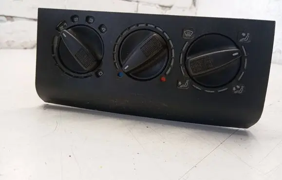 Volkswagen Golf IV Climate control unit 1H0819045C 1H0820045C