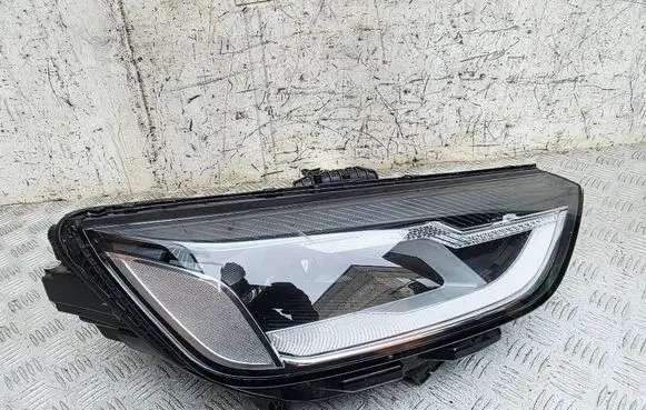 Audi A4 S4 B9 Headlight/headlamp 8W0941012A 030111763200 0301117632