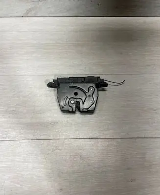 Tailgate/trunk/boot lock/catch/latch