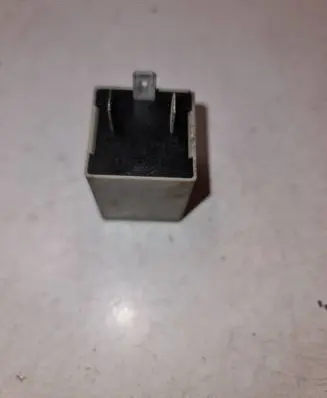 Opel Astra F Other relay 90464777 ABSGF15 38697