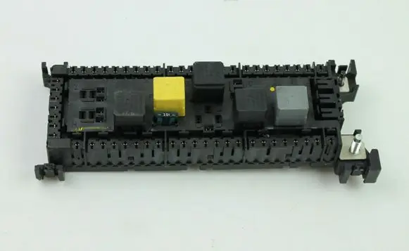 Mercedes-Benz ML W166 Fuse module A1669063901