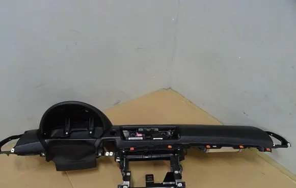 BMW 1 E81 E87 Dashboard