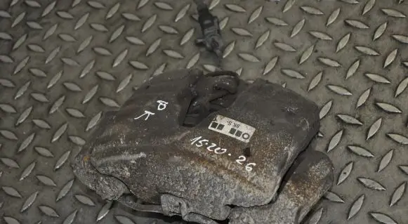 Audi A5 Sportback 8TA Front brake caliper