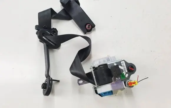 KIA Pro Cee'd II Front seatbelt
