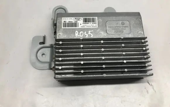 Ford Mustang VI Sound amplifier FR3T18T806CM