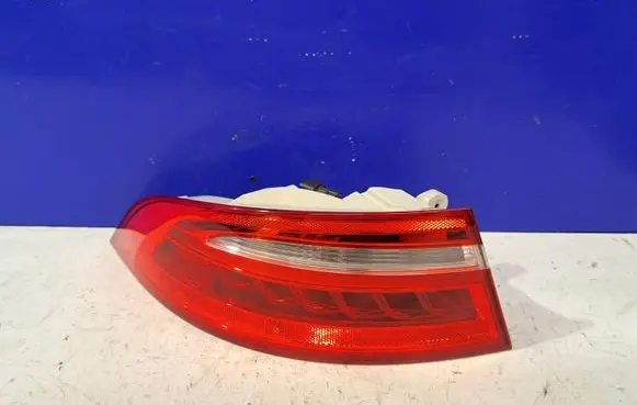 Jaguar XE Rear/tail lights
