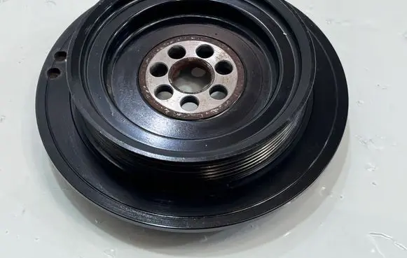 Volkswagen Touareg II Crankshaft pulley 03H |0000000