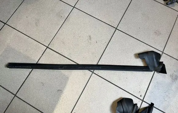 Volkswagen Arteon Rubber seal front door window/glass 3G8837479