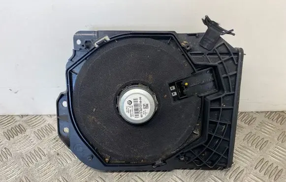 BMW 3 F30 F35 F31 Subwoofer speaker 9210148 65139210148