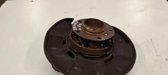 BMW 3 E90 E91 Rear wheel hub 6783665