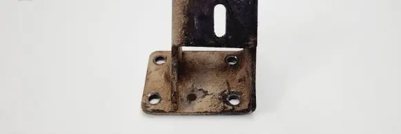 Nissan King Cab, Navara Engine mounting bracket