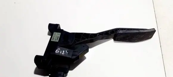 Opel Zafira A Accelerator throttle pedal 90581208 0281002298