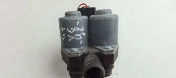 Mercedes-Benz E W210 Coolant heater control valve 0018307784 1147412114