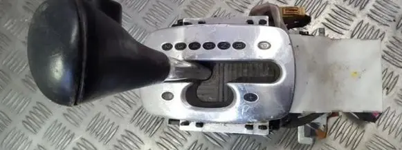 Audi A8 S8 D2 4D Gear shifter/selector 4D0713041