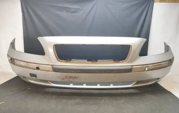Volvo V70 Front bumper 09484238 14562
