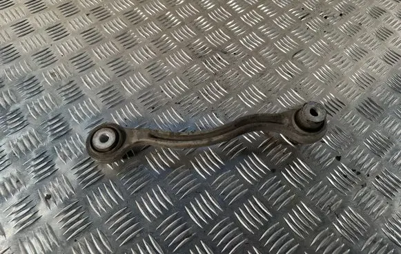 Rear control arm