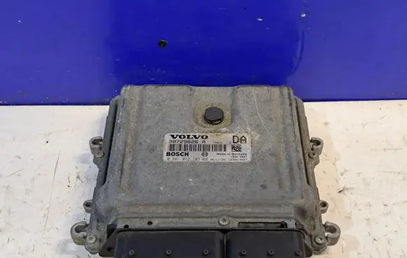 Volvo XC90 Engine control unit/module 30729826 0281012103