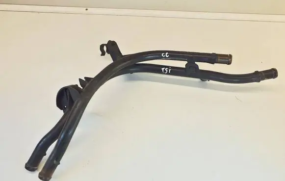 Engine coolant pipe/hose