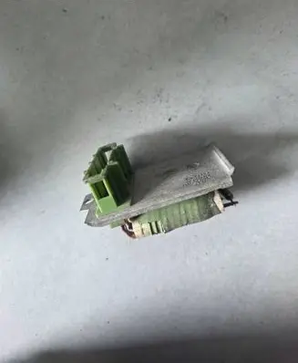 Ford Galaxy Heater blower motor/fan resistor 7M0959263