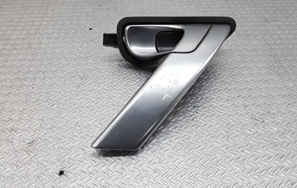 Nissan Primera Rear door interior handle Z50253000