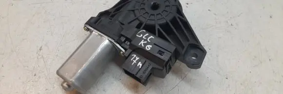 Mercedes-Benz GLC C253 Rear door window regulator motor A2139060502