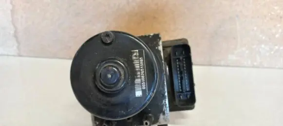 Opel Zafira B ABS Pump 10096005703