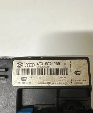 Audi A8 S8 D3 4E Comfort/convenience module 4E0907289