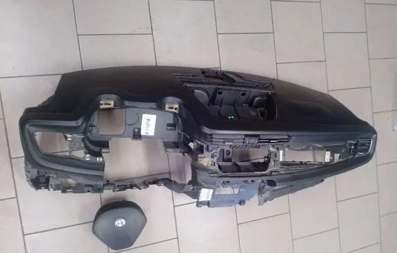 Alfa Romeo Giulietta Dashboard 156098987