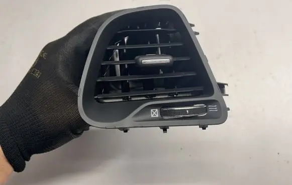 Dodge Challenger Dashboard air vent grill cover trim 5LE82DX9AE 5LE16TRMAA