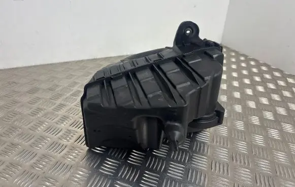 Renault Scenic III - Grand scenic III Air filter box 8200947663 1032331S03 8200820922