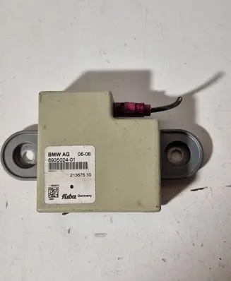 BMW 5 E60 E61 Antenna control unit 693502401 21367510