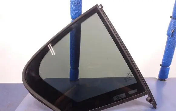 BMW M5 Rear door window glass